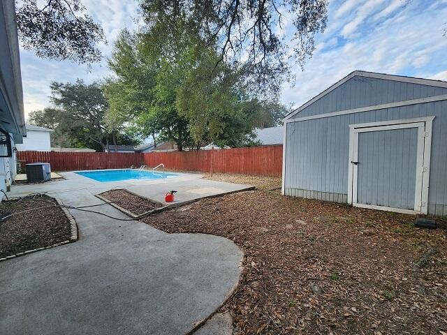 1038 37th Street Niceville, FL 32578 - Photo 24 of 25 a backyard of a house with lots of green space