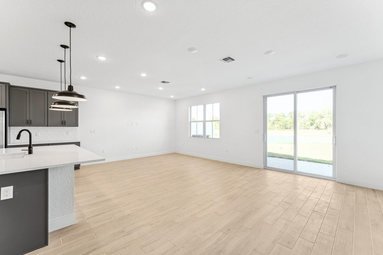 179 Southeast Birch Terrace, Unit 736 Stuart, FL 34997 - Photo 14 of 36 Kitchen, Dining Area & Great Room