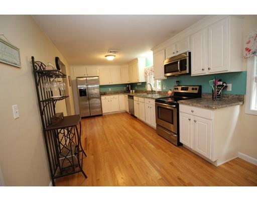 9 Rennie Street Lunenburg, MA 01462 - Photo 4 of 32 Gallery Image 4
