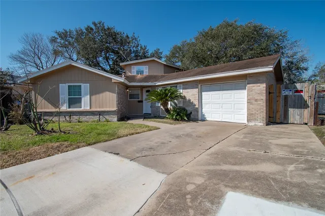 $175,000 | 133 Green Branch Drive, Corpus Christi, TX 78405