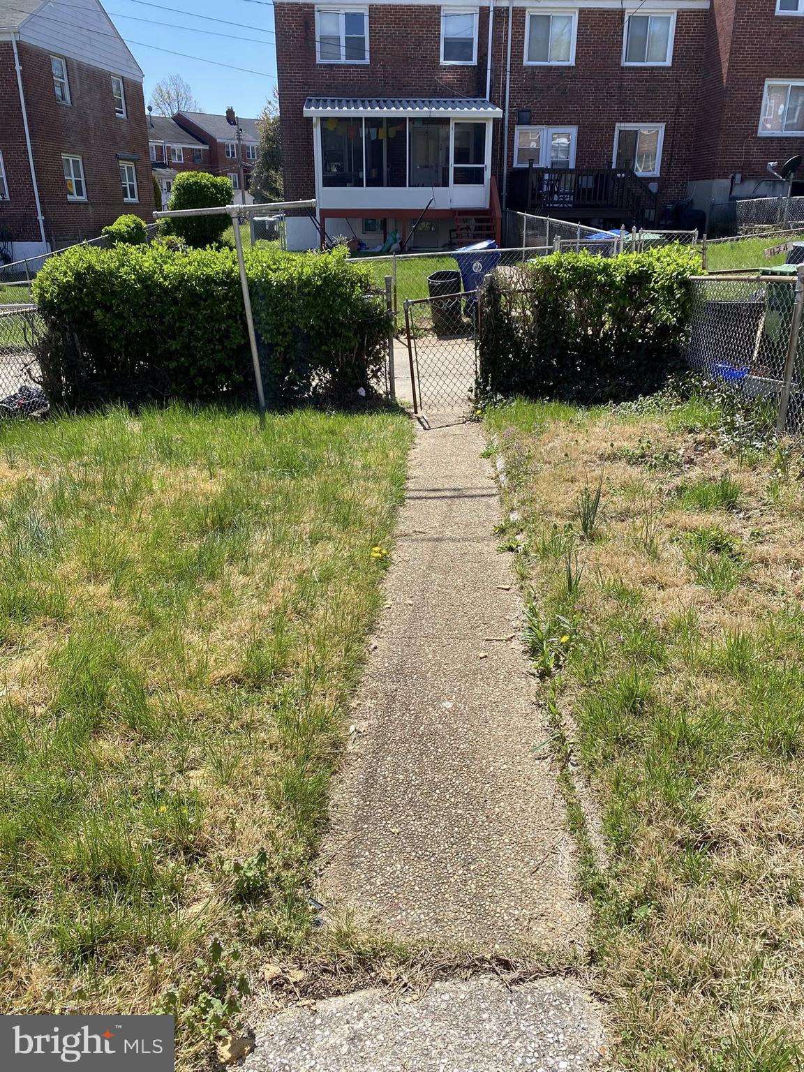 815 St Dunstans Road Baltimore, MD 21212 - Photo 14 of 17
