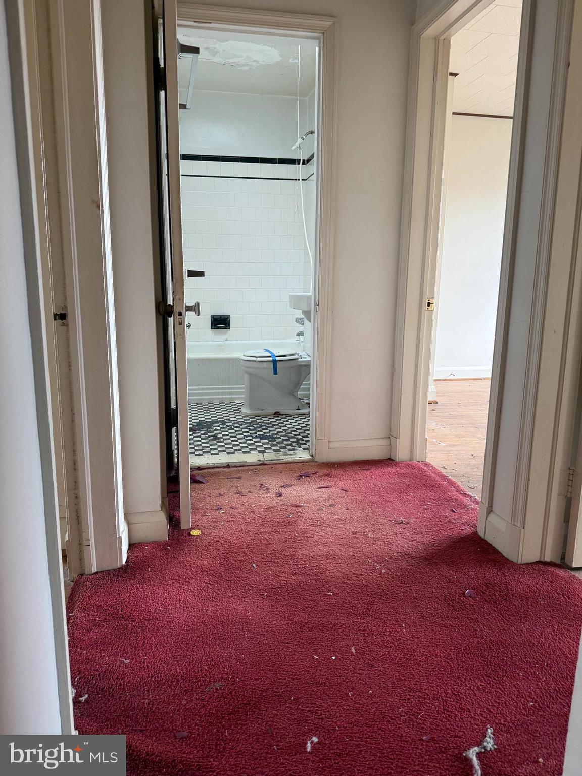 815 St Dunstans Road Baltimore, MD 21212 - Photo 6 of 12