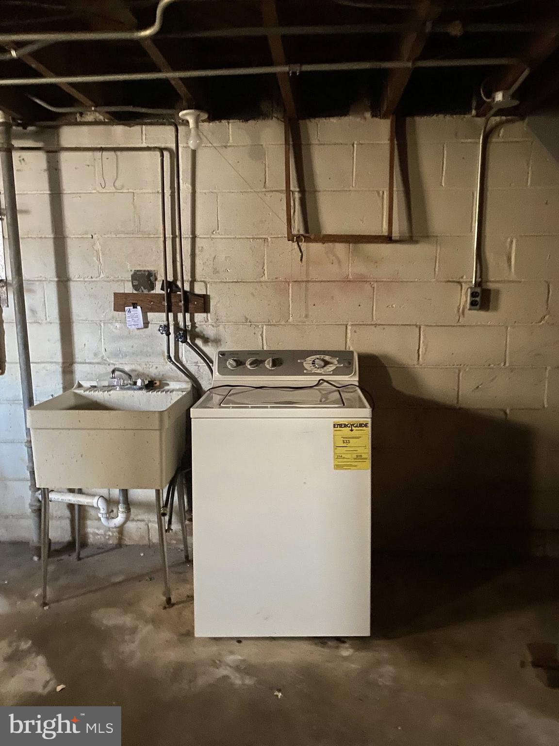 815 St Dunstans Road Baltimore, MD 21212 - Photo 8 of 17