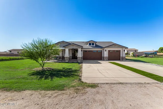 $665,000 | 7210 South 255th Drive, Buckeye, AZ 85326
