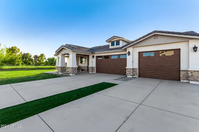 $665,000 | 7210 South 255th Drive, Buckeye, AZ 85326
