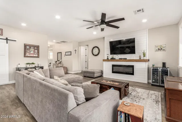 $665,000 | 7210 South 255th Drive, Buckeye, AZ 85326