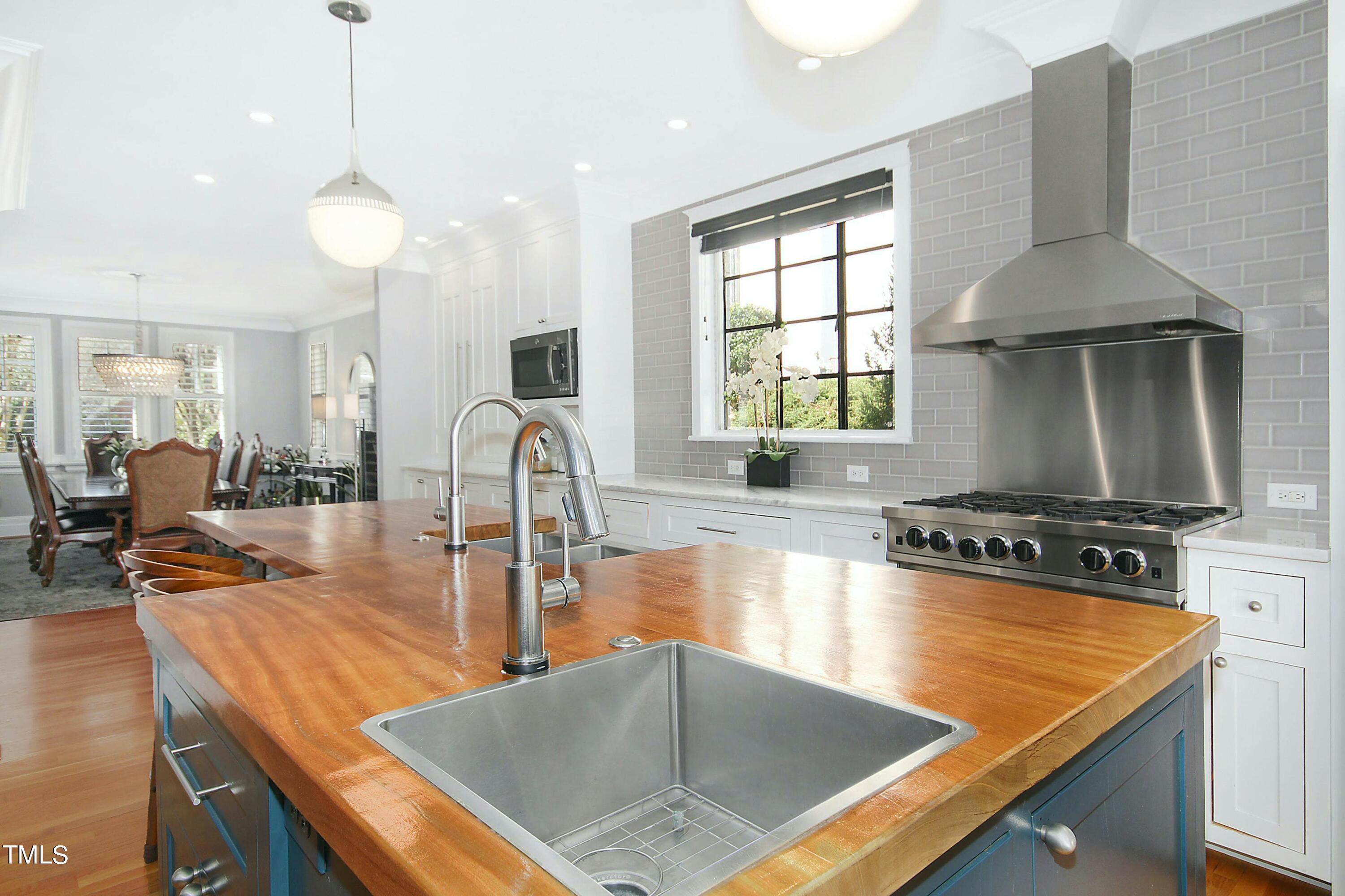 1512 Carr Street Raleigh, NC 27608 - Photo 12 of 60 021-433654-IMG_5362_1675487023