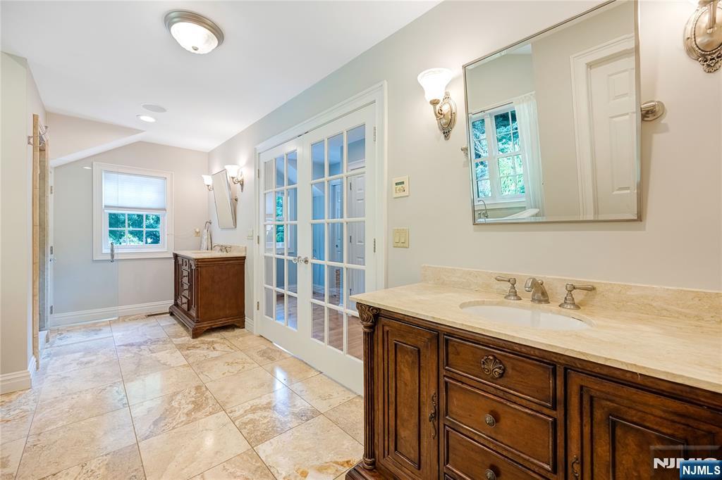 72 Hopper Farm Road Upper Saddle River, NJ 07458 - Photo 28 of 50 Gallery Image 28
