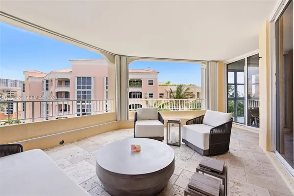 $2,600,000 | 727 Crandon Boulevard, Unit 502, Key Biscayne, FL 33149