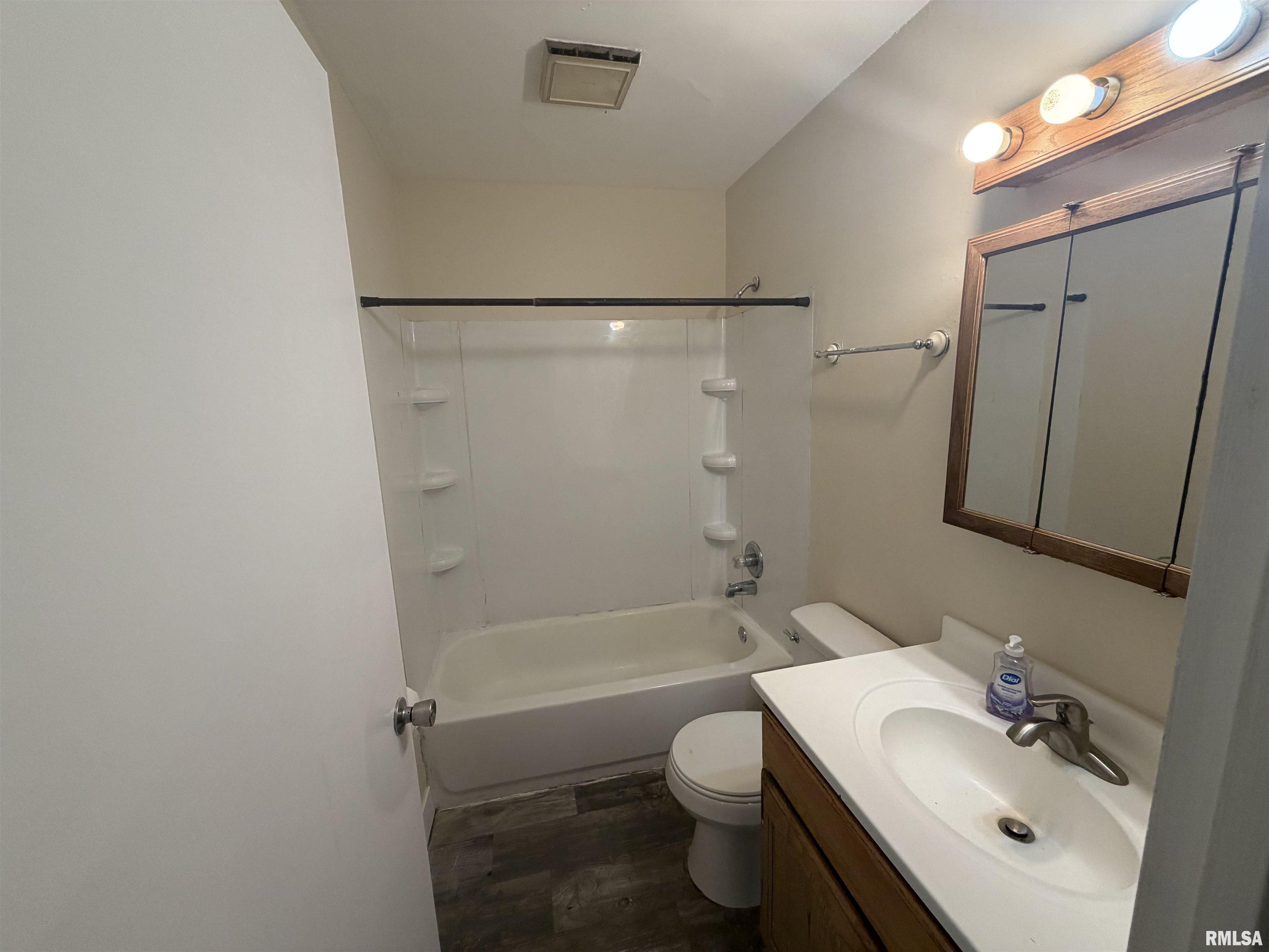 405 Grant Road Marquette Heights, IL 61554 - Photo 10 of 46