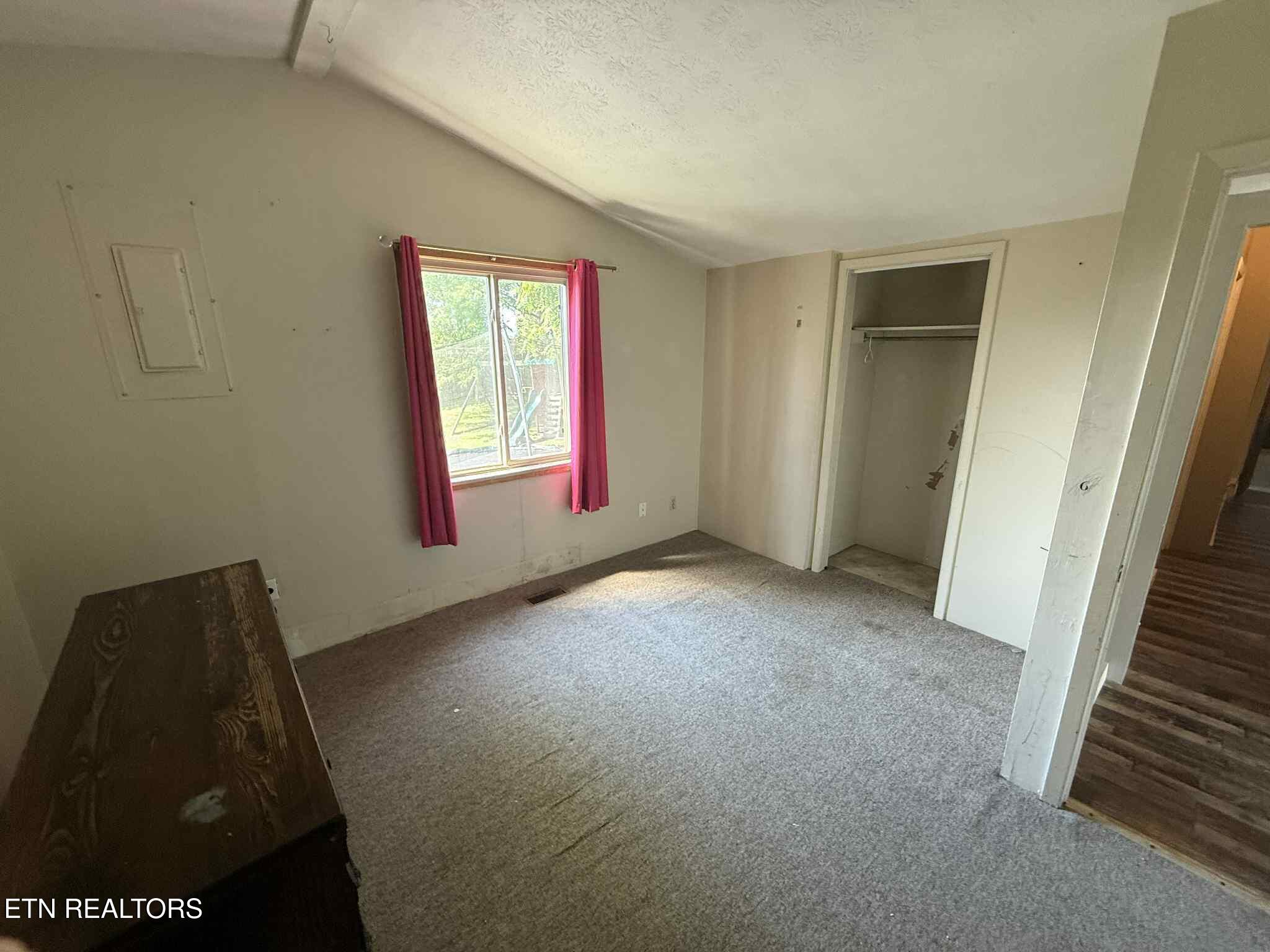 135 Duncan Lane Oneida, TN 37841 - Photo 22 of 24 att.N5Q-yFximXQ7WJacwdee_zUhbNyqYM77RCH9