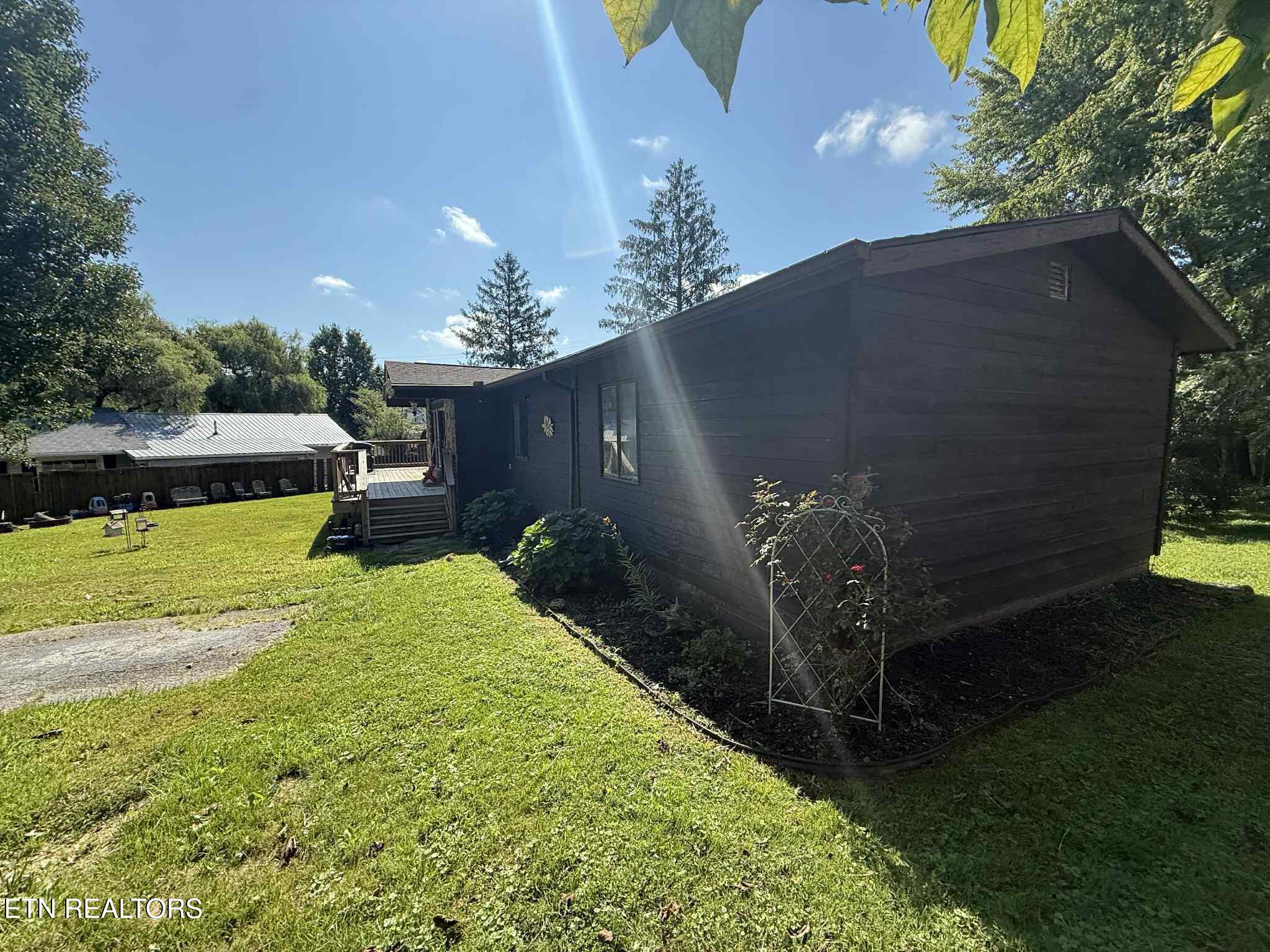 135 Duncan Lane Oneida, TN 37841 - Photo 4 of 24 att.5Widx7xxq9BSPdRSezVQC_VHwyB5eLxe-LnM