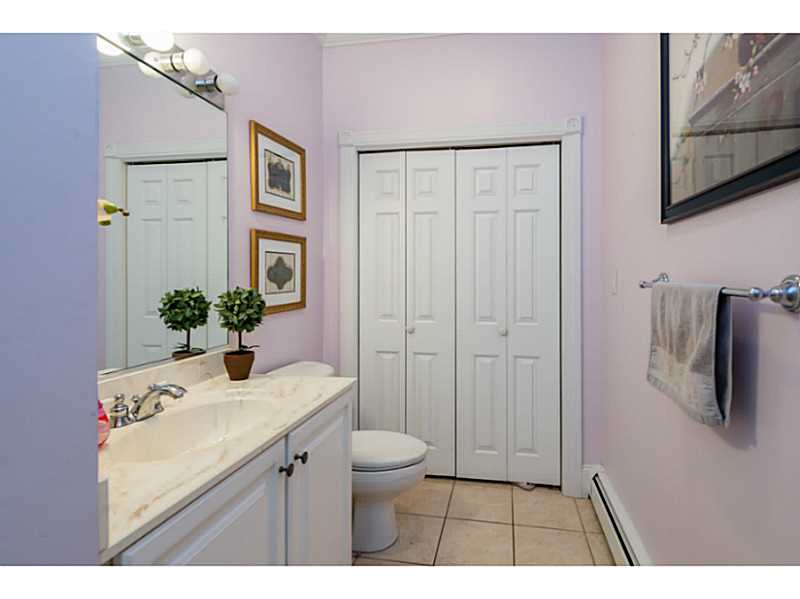 240 Twin River Road Lincoln, RI 02865 - Photo 20 of 25 Bathroom.