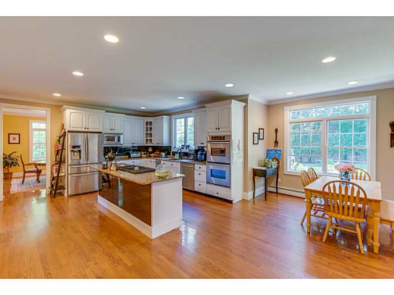 240 Twin River Road Lincoln, RI 02865 - Photo 6 of 25 Kitchen.