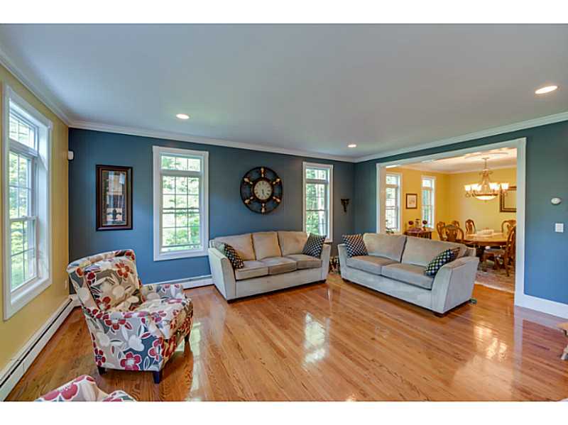 240 Twin River Road Lincoln, RI 02865 - Photo 8 of 25 Living Room.