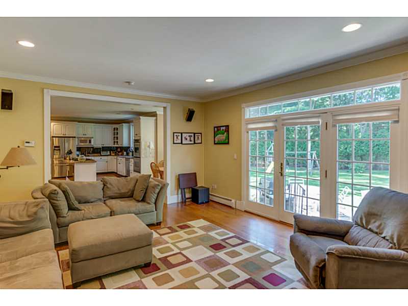 240 Twin River Road Lincoln, RI 02865 - Photo 10 of 25 Den/Family/Great Room.
