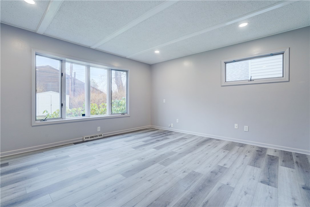 110 Highwood Road Irondequoit, NY 14609 - Photo 15 of 34