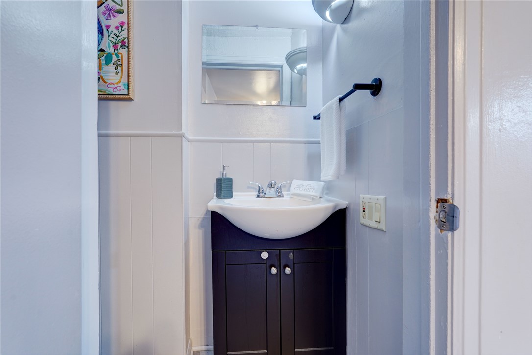 110 Highwood Road Irondequoit, NY 14609 - Photo 19 of 34