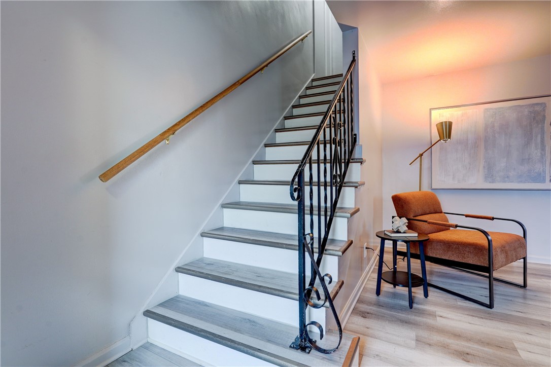 110 Highwood Road Irondequoit, NY 14609 - Photo 5 of 34