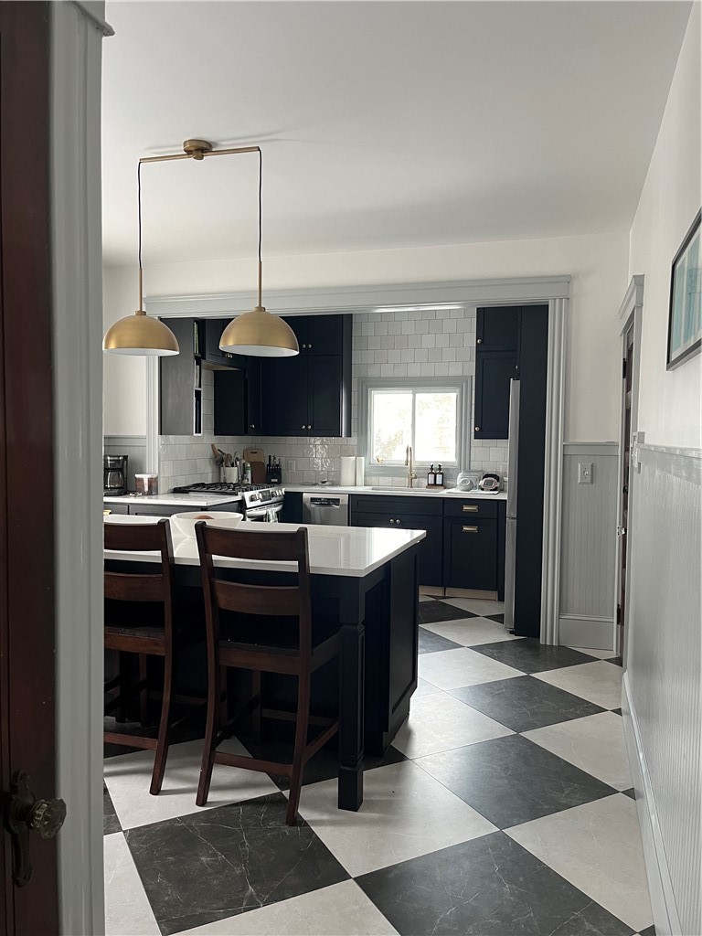 25 View Street Providence, RI 02908 - Photo 16 of 48 1ST FL KITCHEN