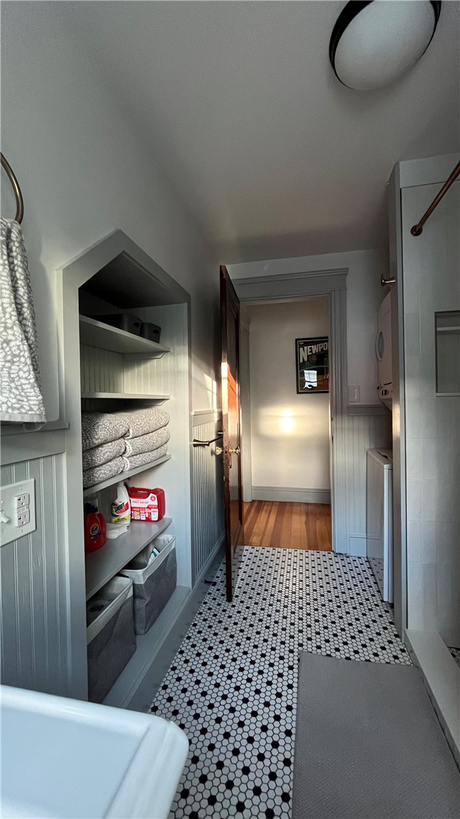 25 View Street Providence, RI 02908 - Photo 25 of 48 2ND FL BATH