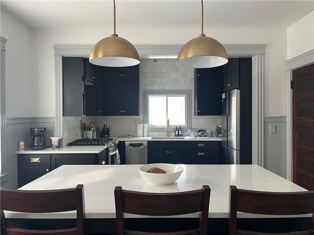 25 View Street Providence, RI 02908 - Photo 3 of 48 1ST FL KITCHEN