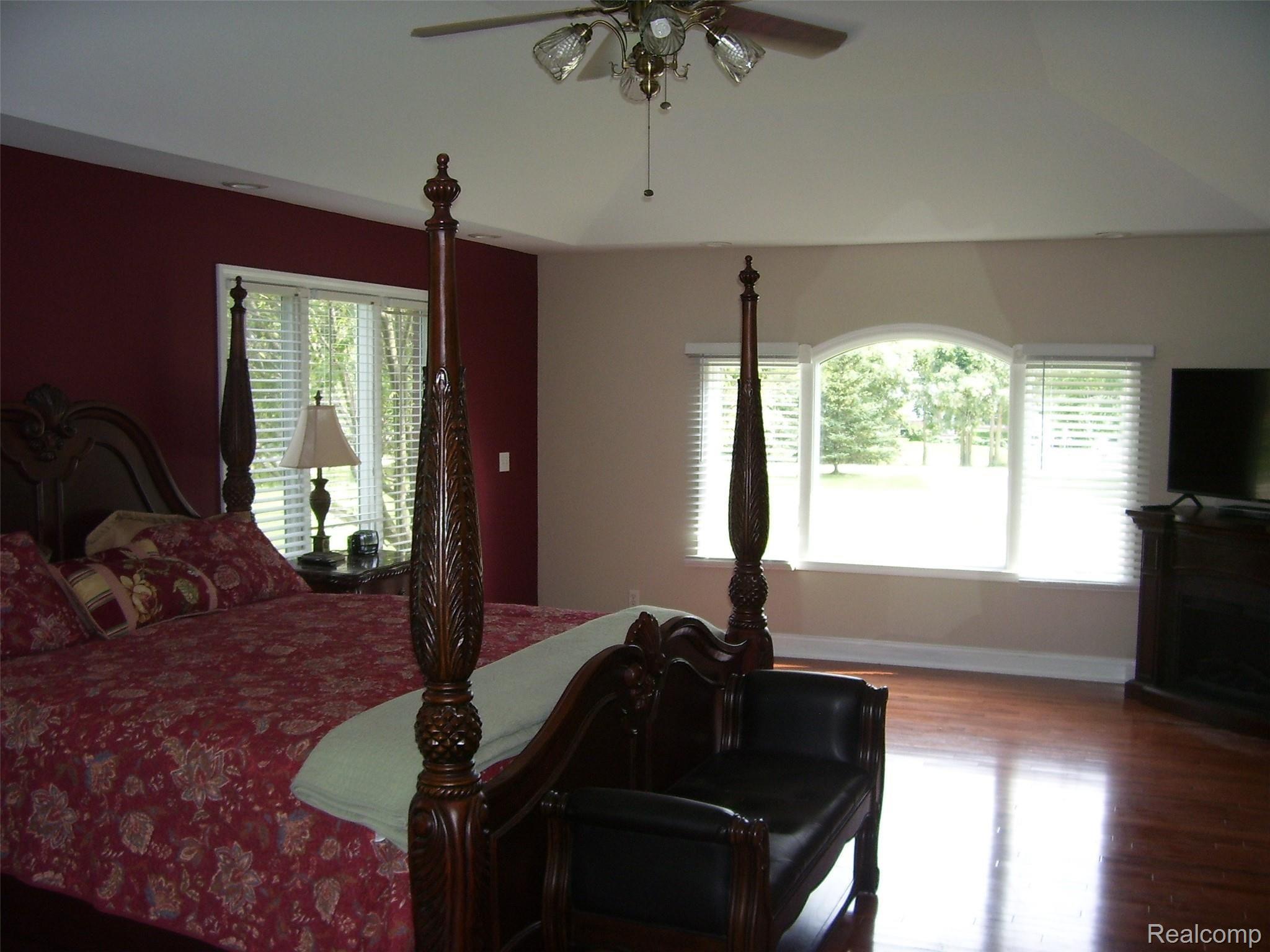 23233 Dayton Road Armada, MI 48005 - Photo 13 of 20 100_5605.JPG
