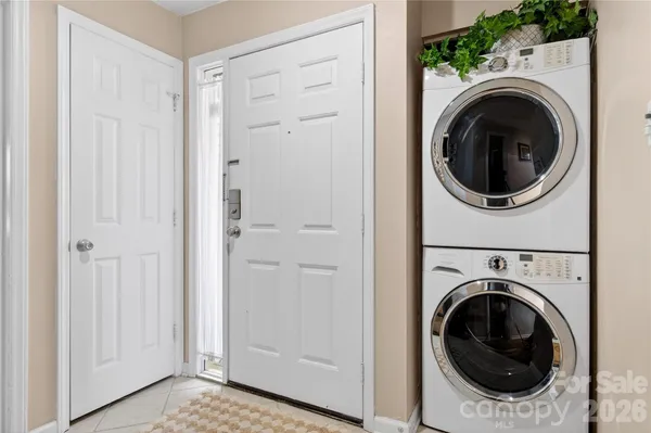 $449,000 | 2121 Regatta Lane, Unit 201, Denver, NC 28037