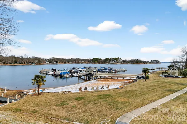 $449,000 | 2121 Regatta Lane, Unit 201, Denver, NC 28037