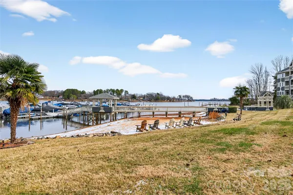 $449,000 | 2121 Regatta Lane, Unit 201, Denver, NC 28037