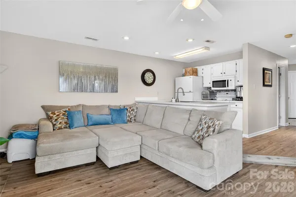 $449,000 | 2121 Regatta Lane, Unit 201, Denver, NC 28037