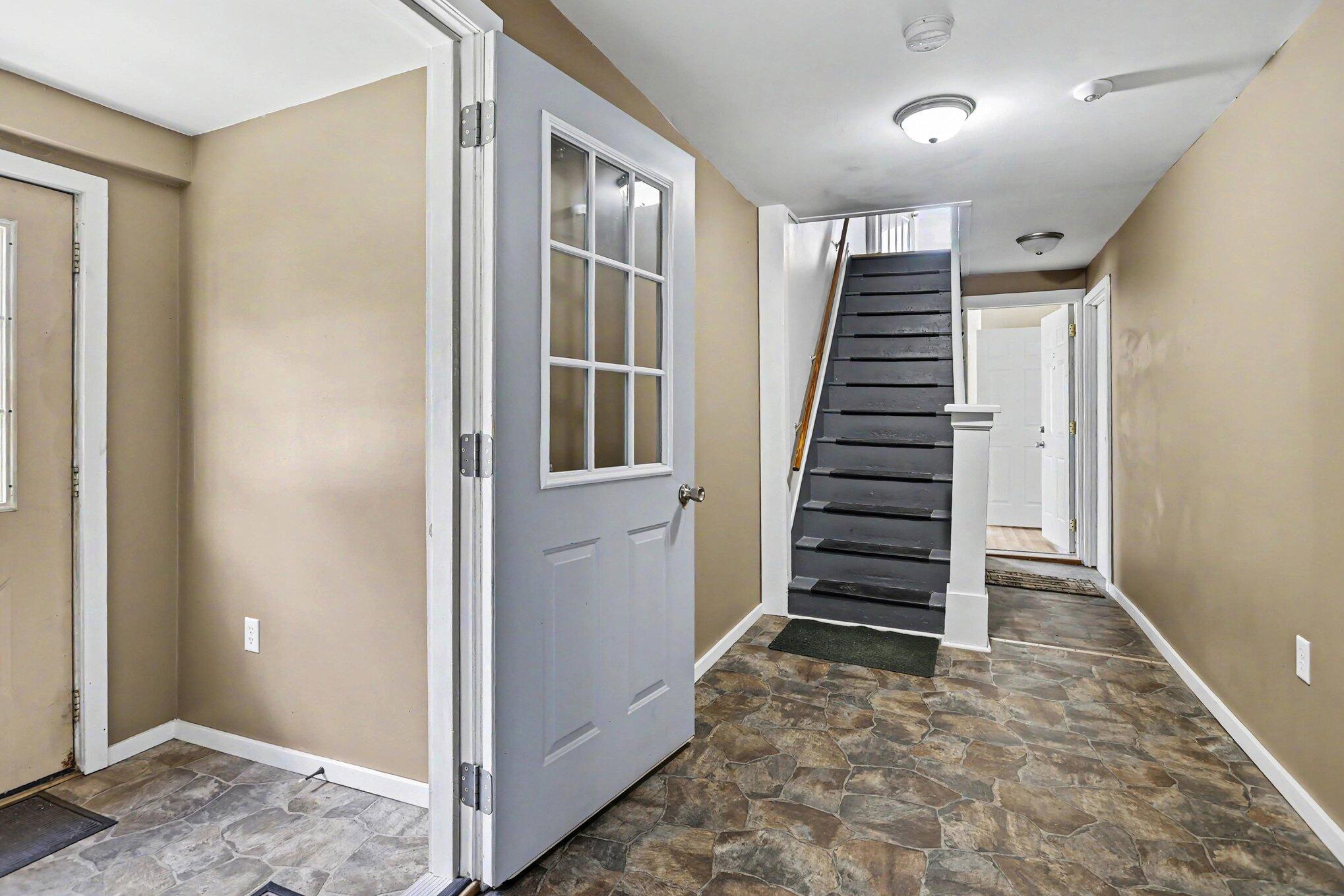 4737 Territorial Road Benton Harbor, MI 49022 - Photo 11 of 39 004_file_2524