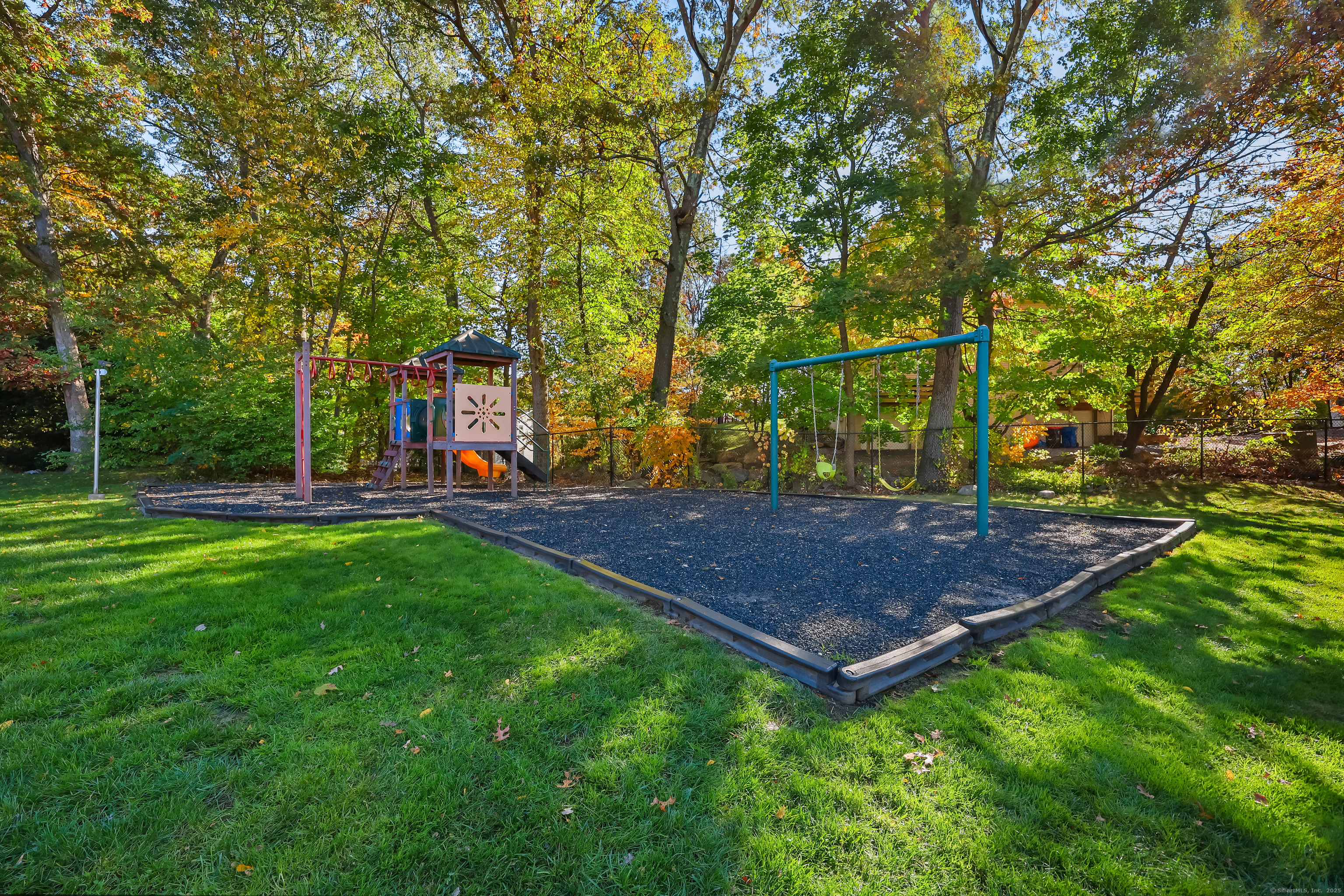 34 Sunrise Hill Road, Unit 34 Norwalk, CT 06851 - Photo 23 of 29