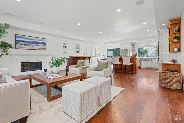 $1,475,000 | 24 Arroyo Lane, Novato, CA 94947