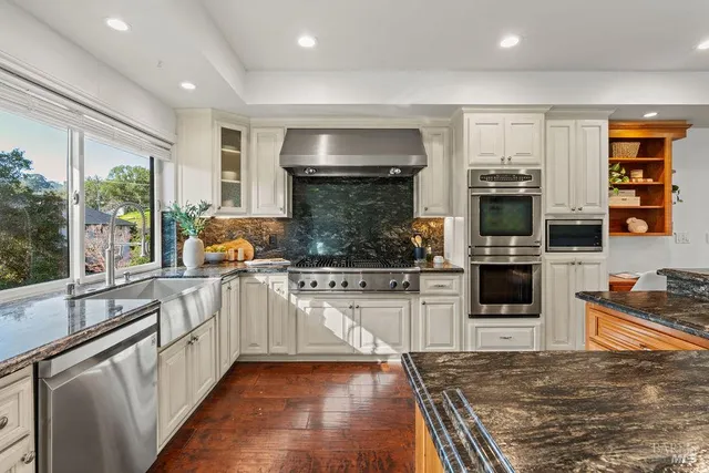 $1,475,000 | 24 Arroyo Lane, Novato, CA 94947