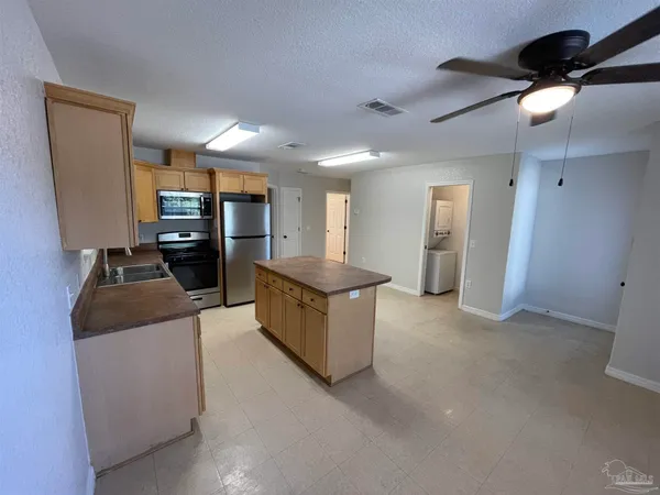 $1,520 | 1116 North 7th Avenue, Pensacola, FL 32503