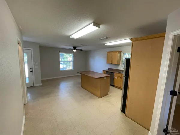 $1,520 | 1116 North 7th Avenue, Pensacola, FL 32503