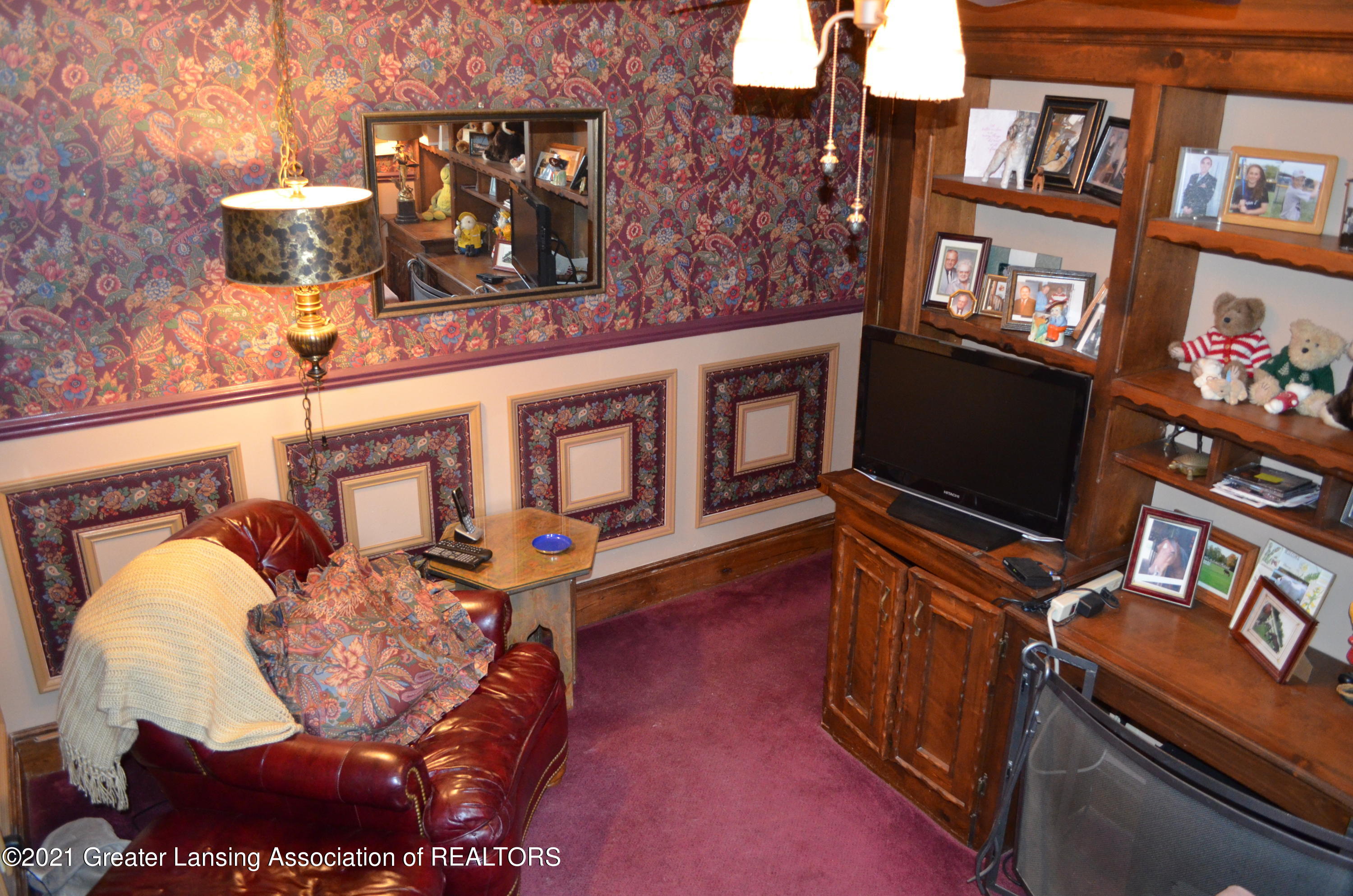 693 Grovenburg Road Mason, MI 48854 - Photo 30 of 64 Other View of Den