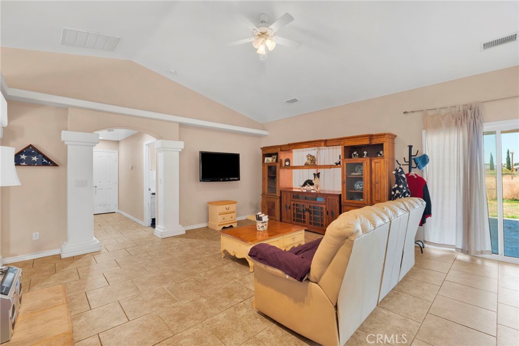 12472 Oasis Road Pinon Hills, CA 92372 - Photo 19 of 58