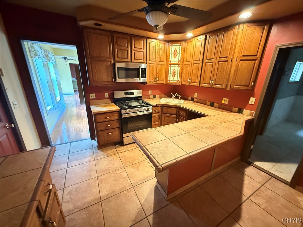 4518 Hall Road, Unit 20 Scriba, NY 13126 - Photo 7 of 19 Kitchen - Main House