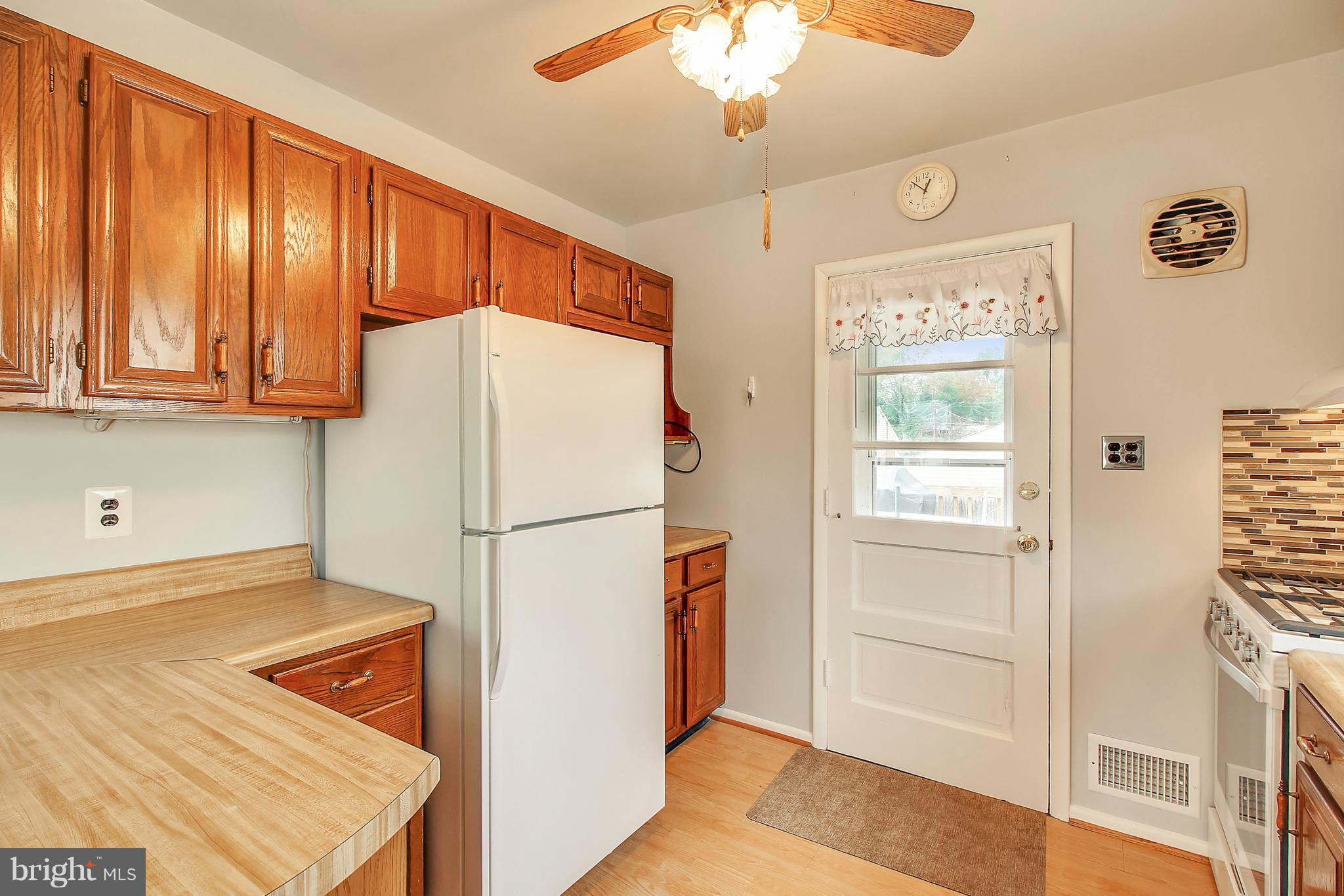 13406 Lydia Street Silver Spring, MD 20906 - Photo 12 of 30 Kitchen