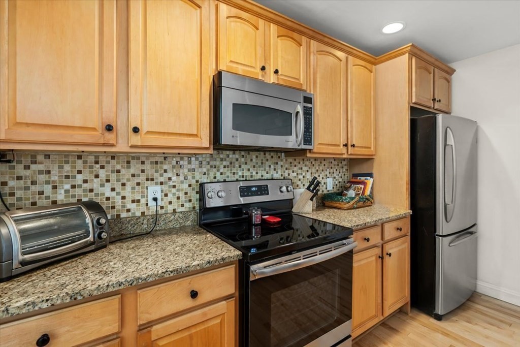 130 Turnpike Road, Unit 8 Chelmsford, MA 01824 - Photo 6 of 35