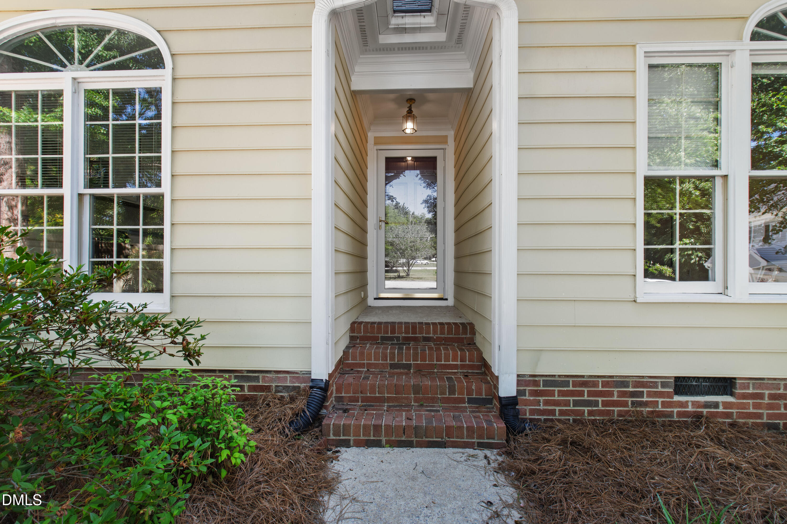 4305 Dinwiddie Court Raleigh, NC 27604 - Photo 4 of 40