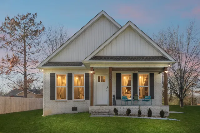 $289,999 | 829 Luttrell Avenue, Smithville, TN 37166