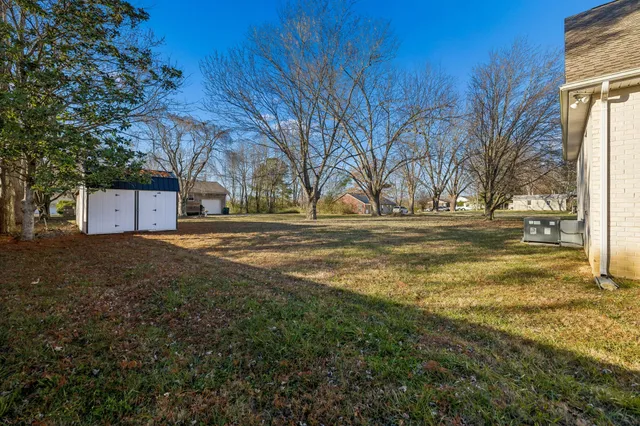 $289,999 | 829 Luttrell Avenue, Smithville, TN 37166