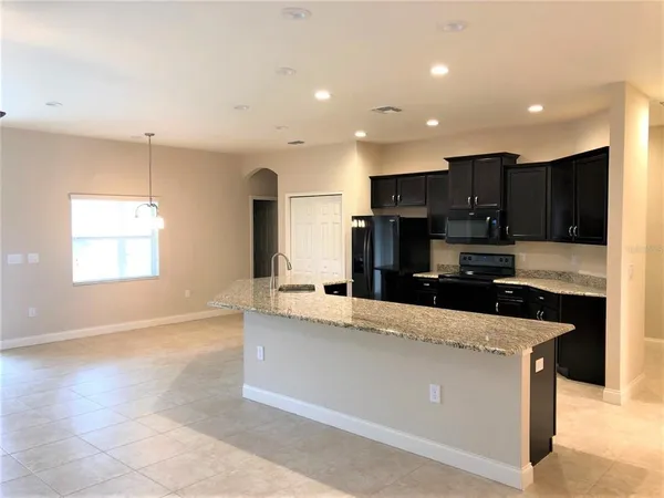 $2,895 | 3338 Pearly Drive, Lakeland, FL 33812