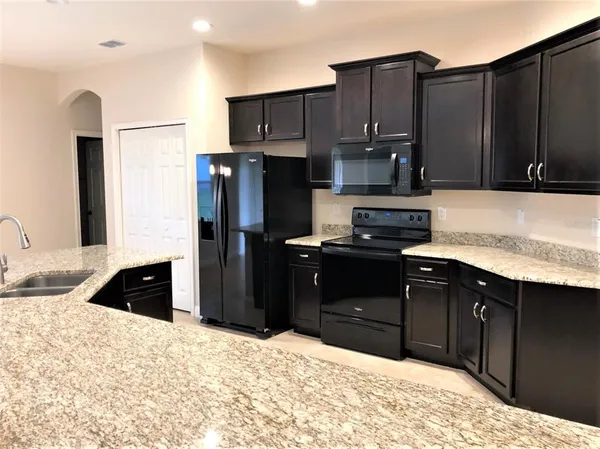 $2,895 | 3338 Pearly Drive, Lakeland, FL 33812