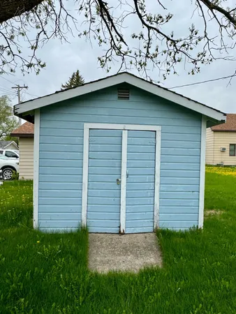 $109,900 | 810 2nd Street Northeast, Roseau, MN 56751