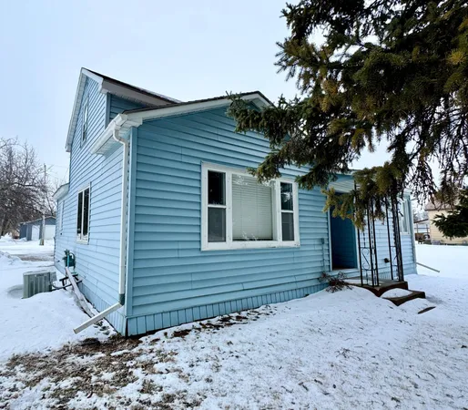 $109,900 | 810 2nd Street Northeast, Roseau, MN 56751