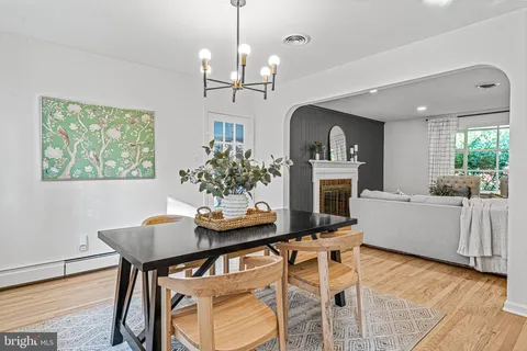 $799,900 | 601 Stratford Drive, Moorestown, NJ 08057